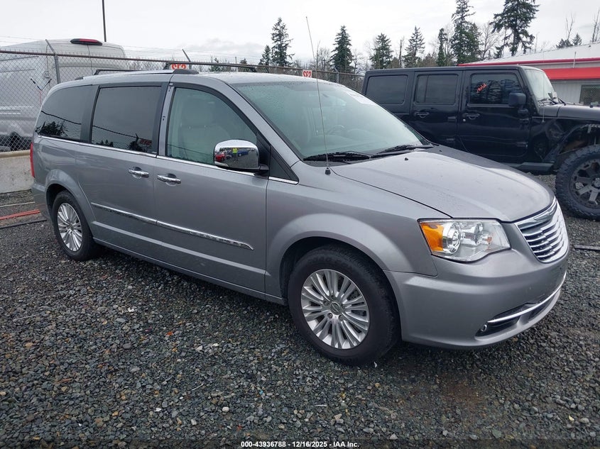 2013 Chrysler Town & Country Limited