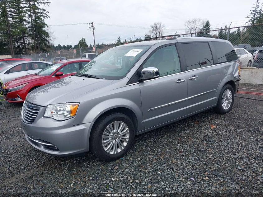 2013 Chrysler Town & Country Limited