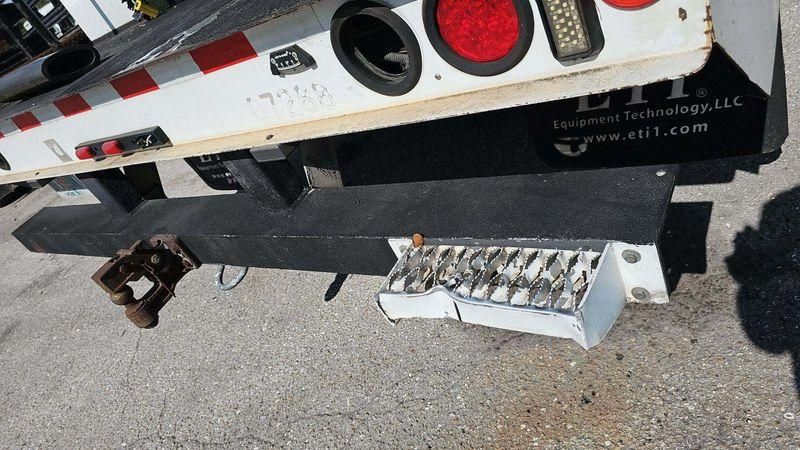 2011 Ford F-450 Chassis Xl VIN: 1FDUF4GY2BEC37481 Lot: 43936815