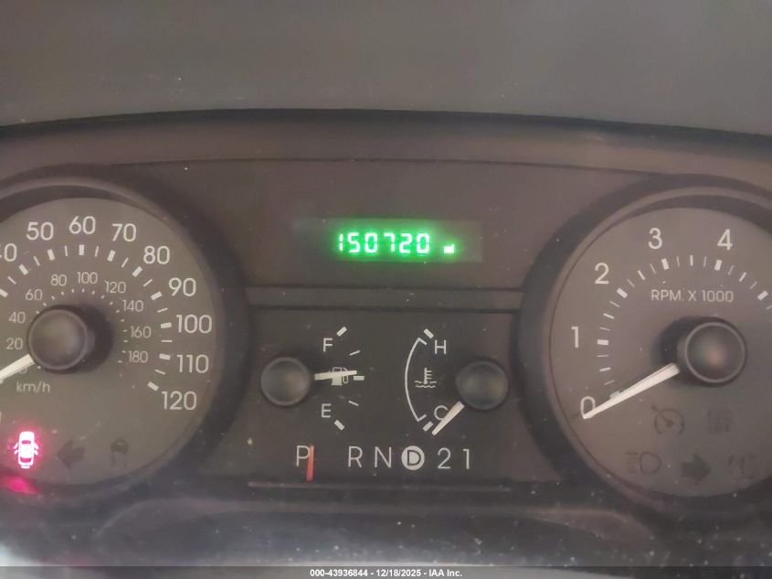 2007 Mercury Grand Marquis Gs VIN: 2MEFM74V77X609982 Lot: 43936844