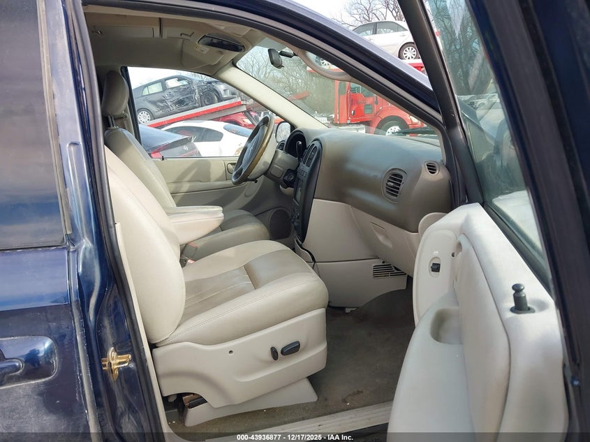 2006 Chrysler Town & Country Touring