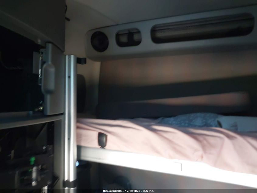 2022 Volvo Vnl VIN: 4V4NC9EH2NN602638 Lot: 43936903