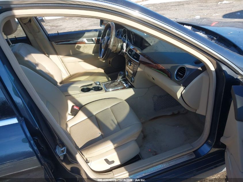 2014 Mercedes-Benz C 300 Sport 4Matic VIN: WDDGF8AB8EG185592 Lot: 43936909