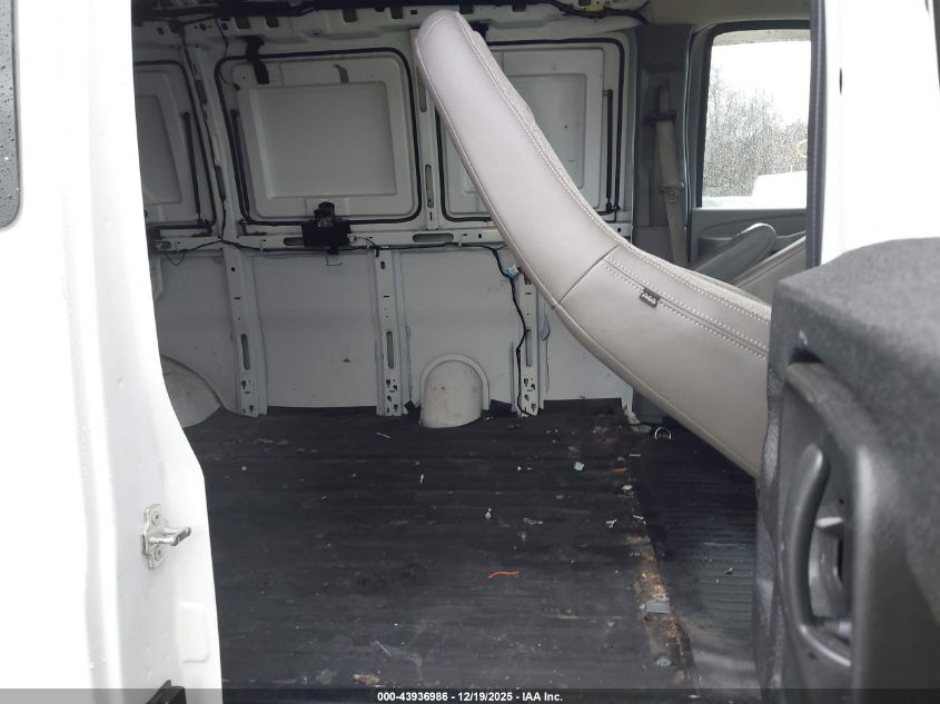 2017 GMC Savana 2500 Work Van VIN: 1GTW7AFF9H1104323 Lot: 43936986