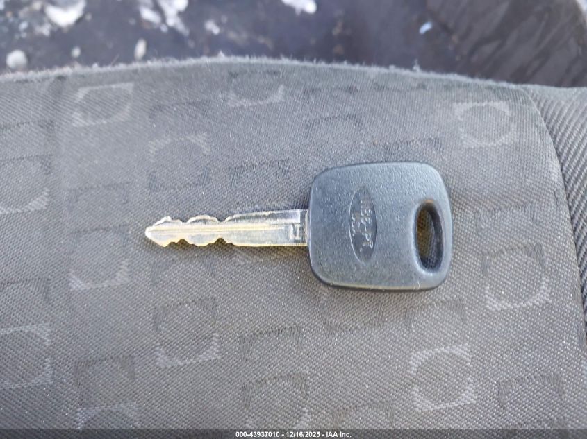 2004 Ford Focus Zx3 VIN: 3FAFP31374R106103 Lot: 43937010