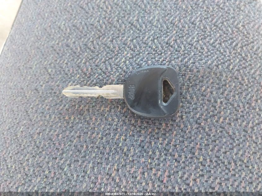 2004 Chevrolet Silverado 1500 VIN: 1GCEC14V14Z113921 Lot: 43937071