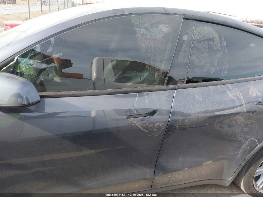 2023 Tesla Model Y Rwd VIN: 7SAYGDED9PF958702 Lot: 43937158