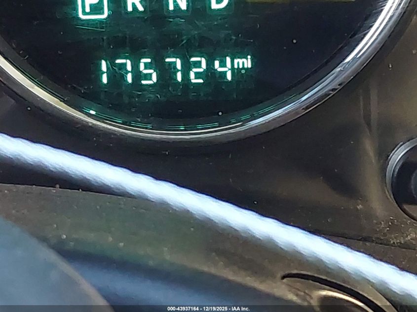 2015 Jeep Wrangler Unlimited Sahara VIN: 1C4BJWEG0FL690435 Lot: 43937164