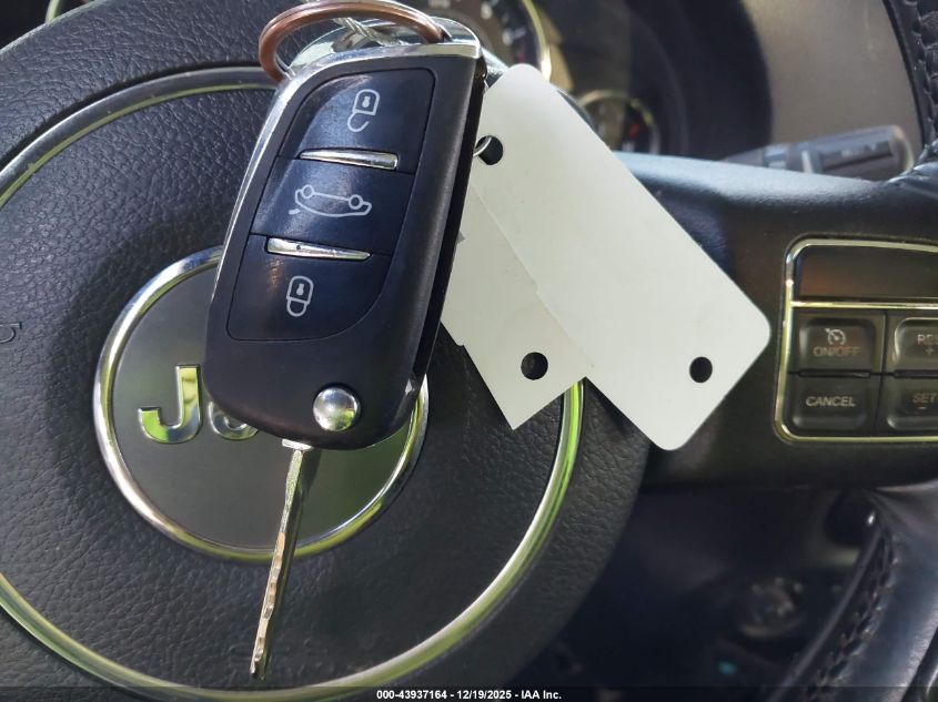 2015 Jeep Wrangler Unlimited Sahara VIN: 1C4BJWEG0FL690435 Lot: 43937164