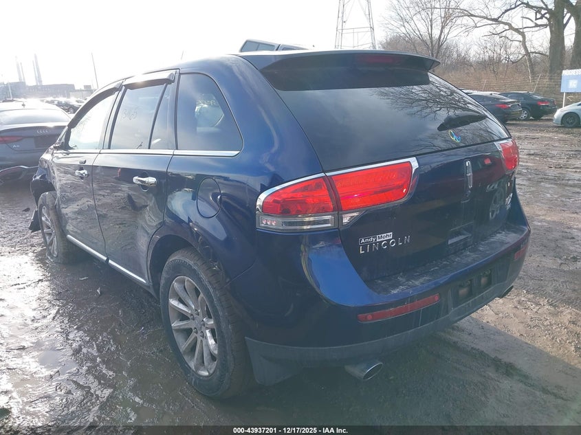 2011 Lincoln Mkx #3