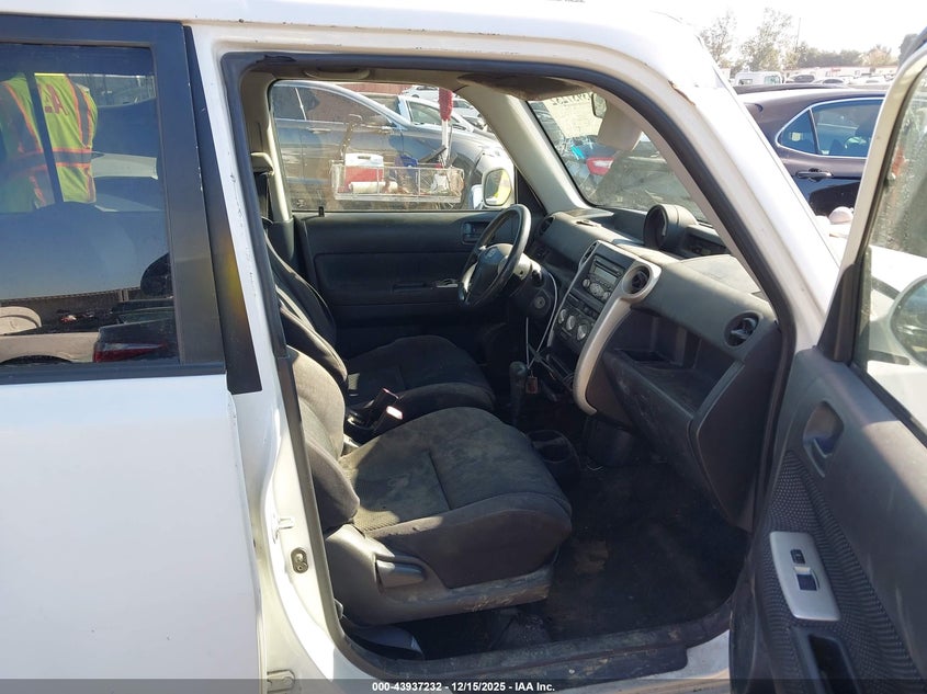 JTLKT324540169023 2004 SCION XB photo no. 5