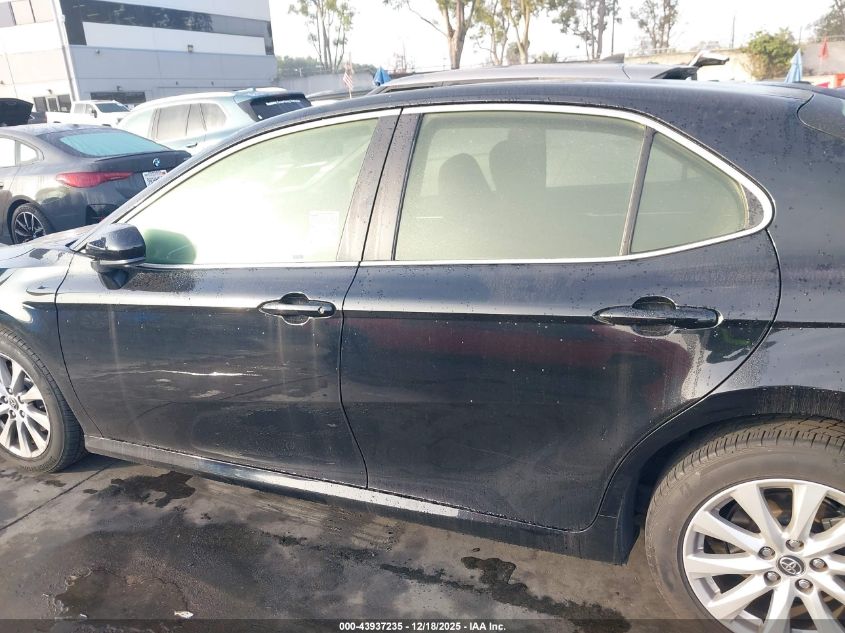 2018 Toyota Camry Le VIN: JTNB11HK8J3036502 Lot: 43937235