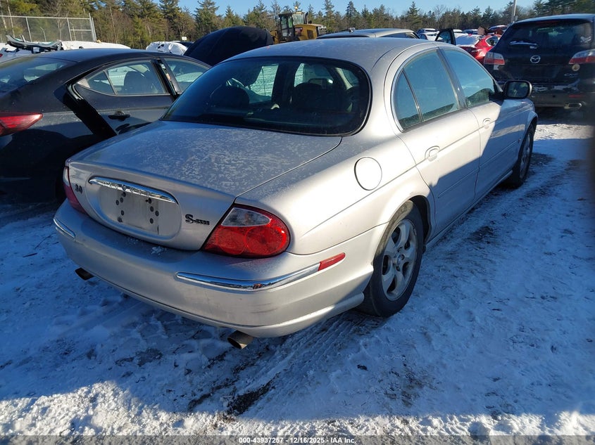SAJDA01CXYFL32271 2000 JAGUAR S-TYPE photo no. 4