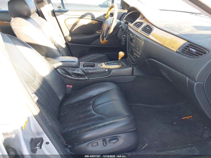 SAJDA01CXYFL32271 2000 JAGUAR S-TYPE photo no. 5