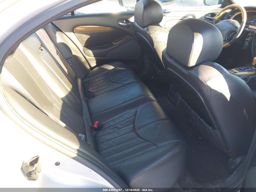 2000 Jaguar S-Type 3.0L V6 VIN: SAJDA01CXYFL32271 Lot: 43937257