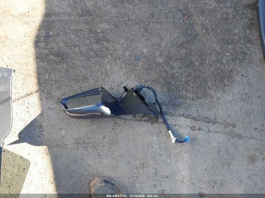 2023 Tesla Model Y Awd/Long Range Dual Motor All-Wheel Drive VIN: 7SAYGAEE3PF942325 Lot: 43937278