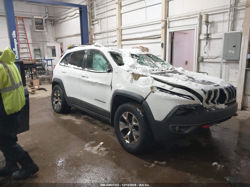 2016 JEEP CHEROKEE auction photo 1