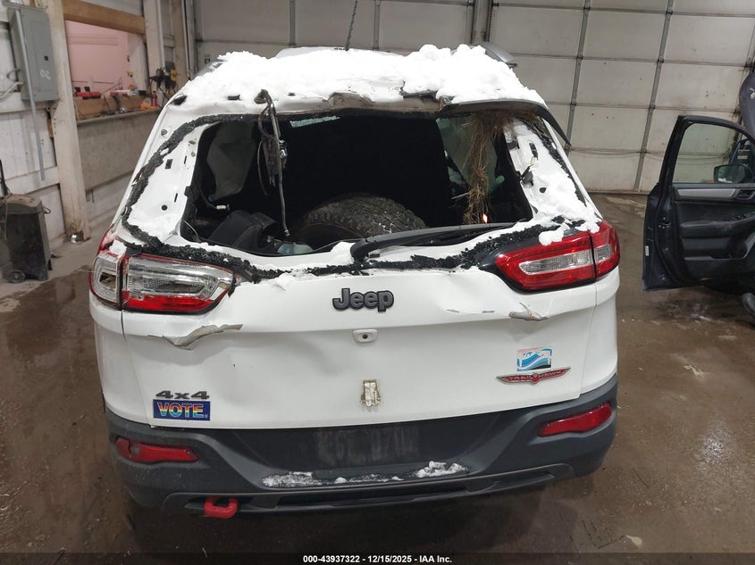 2016 JEEP CHEROKEE auction photo 6
