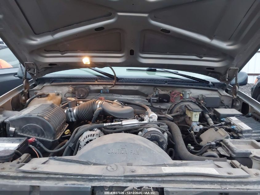 1998 Chevrolet K1500 Fleetside VIN: 2GCEK19R9W1277315 Lot: 43937326