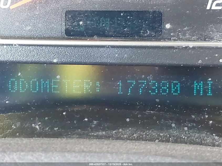 2005 GMC Envoy Slt VIN: 1GKDT13S752326275 Lot: 43937337