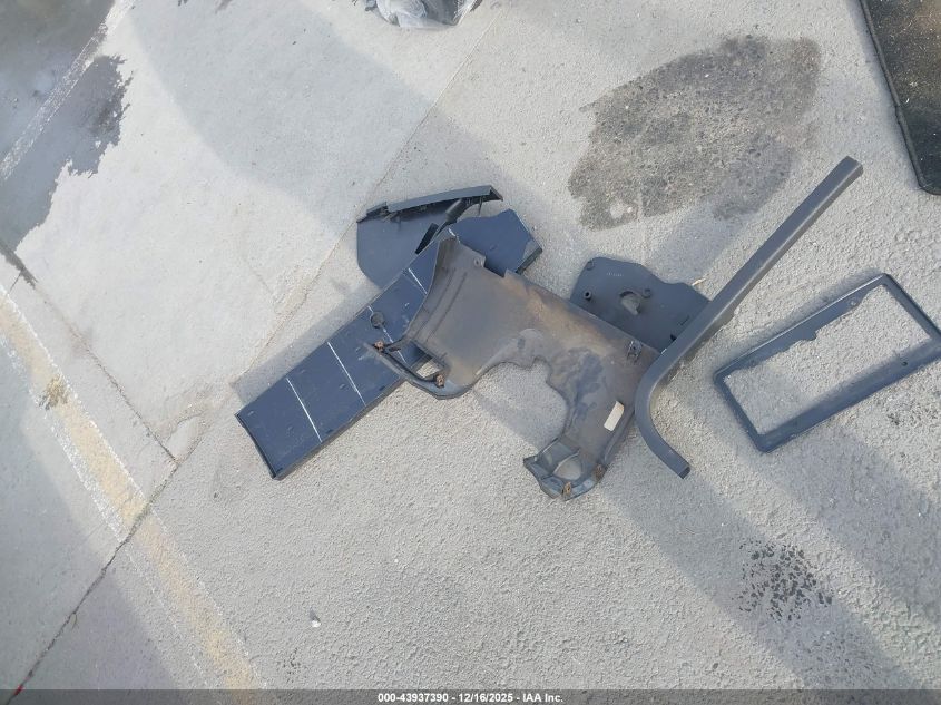 2005 Ford Mustang Gt Deluxe/Gt Premium VIN: 1ZVHT82H255129974 Lot: 43937390