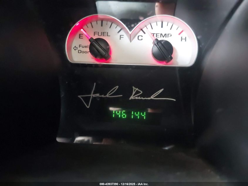 2005 Ford Mustang Gt Deluxe/Gt Premium VIN: 1ZVHT82H255129974 Lot: 43937390