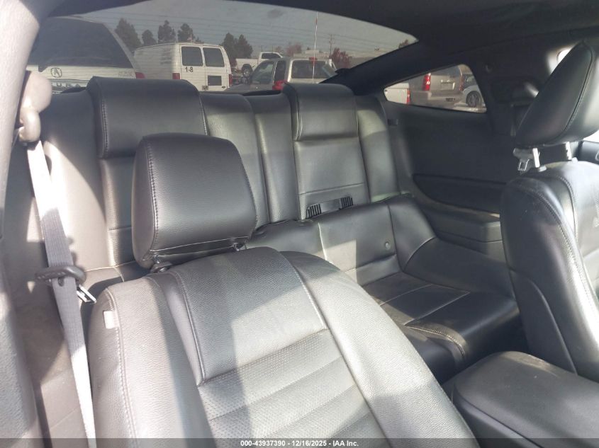 2005 Ford Mustang Gt Deluxe/Gt Premium VIN: 1ZVHT82H255129974 Lot: 43937390