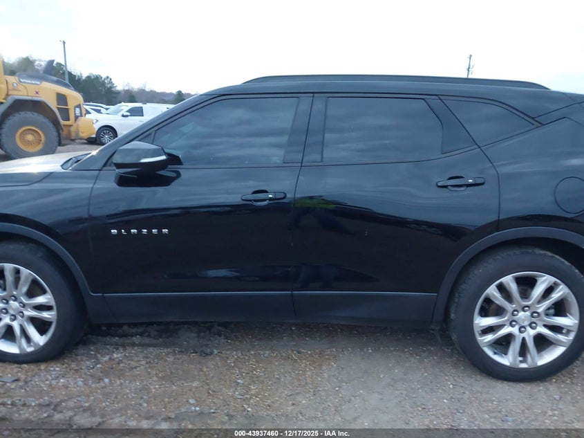 VIN 3GNKBDRS0LS545327 2020 CHEVROLET BLAZER FWD 3LT