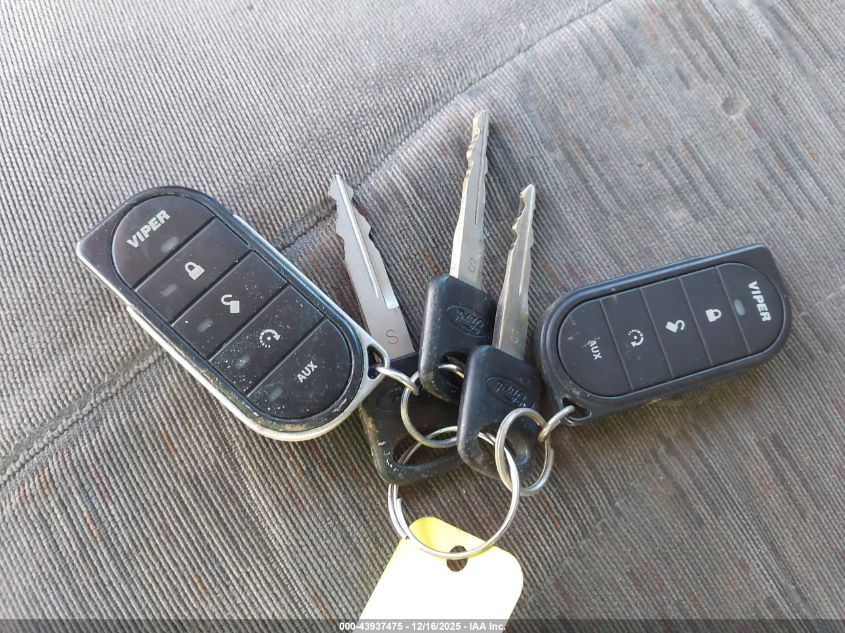 1999 Ford F-350 Lariat/Xl/Xlt VIN: 1FTSW31F1XEB30944 Lot: 43937475