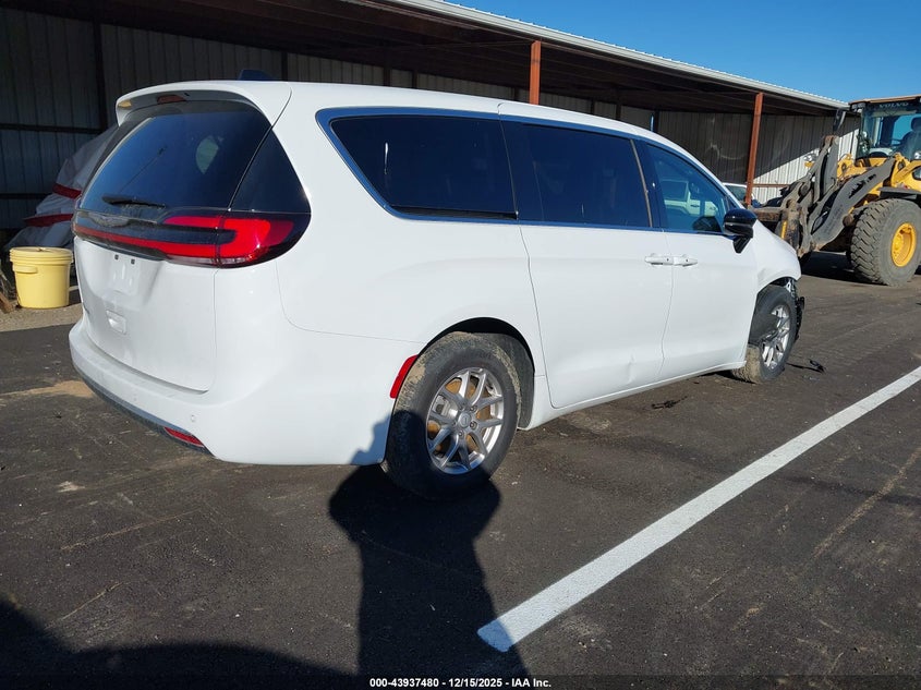 2025 Chrysler Pacifica Select