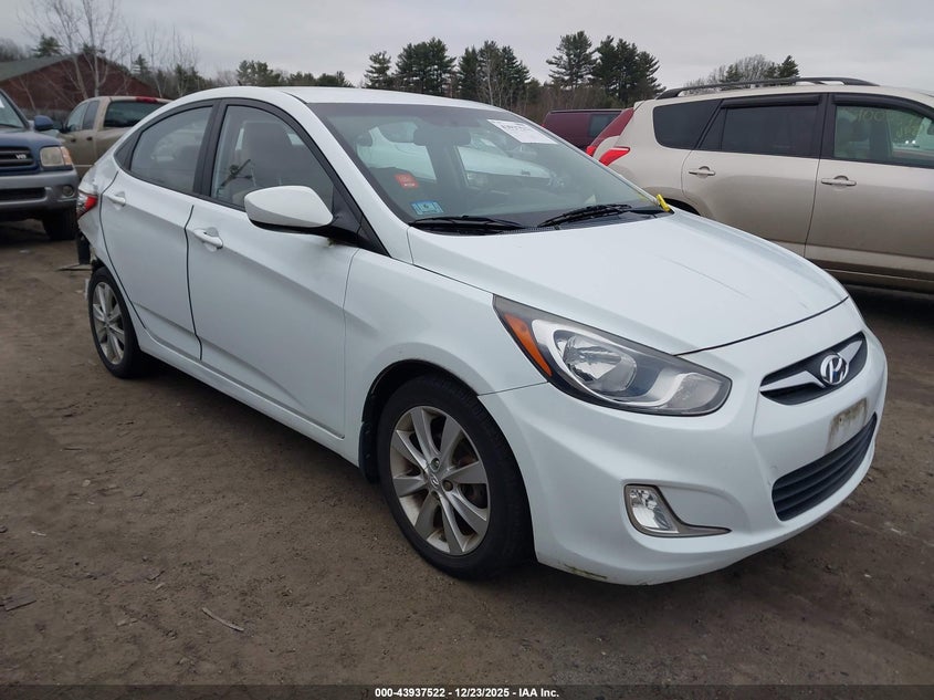 KMHCU4AE3DU340417 2013 Hyundai Accent Gls auction photo 1