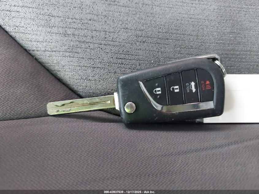 2021 Toyota Camry Le VIN: 4T1C11AK8MU537385 Lot: 43937539