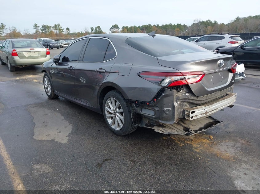 2021 Toyota Camry Le