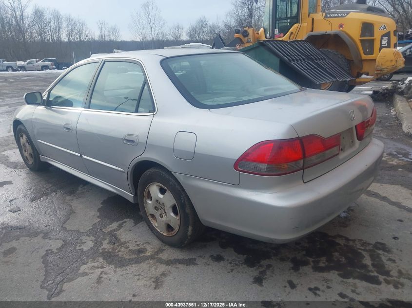 1HGCG16512A004090 2002 HONDA ACCORD photo no. 3