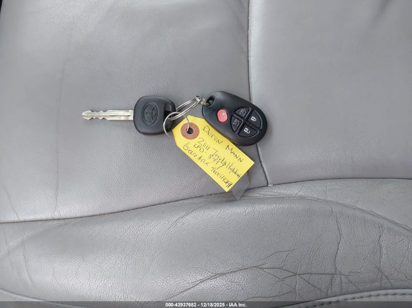 2011 Toyota Highlander Se V6 VIN: 5TDBK3EH8BS060935 Lot: 43937682