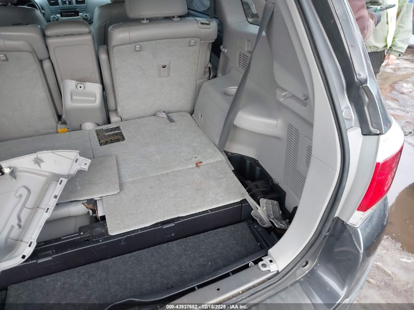 2011 Toyota Highlander Se V6 VIN: 5TDBK3EH8BS060935 Lot: 43937682