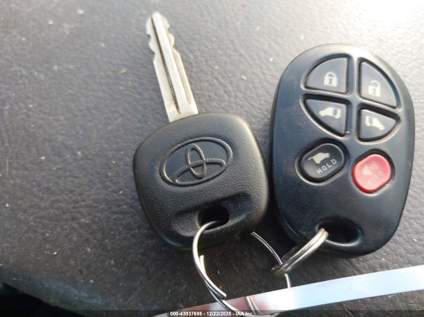 2010 Toyota Sienna Xle VIN: 5TDYK4CC4AS294320 Lot: 43937686