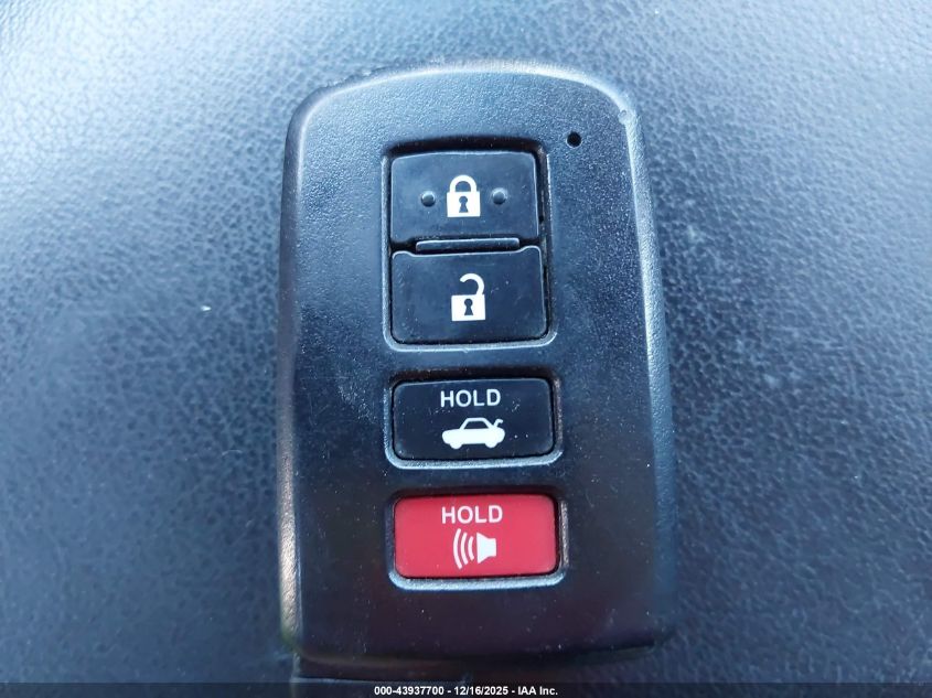 2018 Toyota Avalon Hybrid Xle Premium VIN: 4T1BD1EB1JU060503 Lot: 43937700