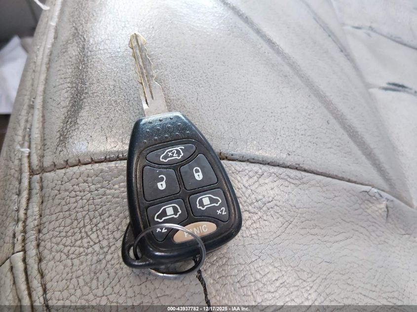 2006 Chrysler Town & Country Touring VIN: 2A4GP54LX6R826178 Lot: 43937782