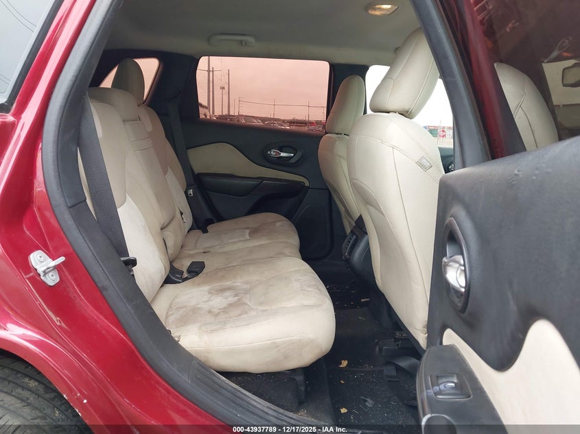 1C4PJLAB3GW140855 2016 JEEP CHEROKEE photo no. 8