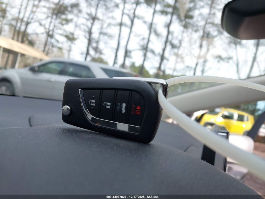 2020 Toyota Corolla Le VIN: 5YFEPRAE4LP142667 Lot: 43937823