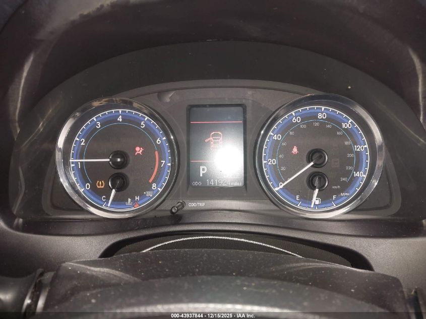 2018 Toyota Corolla Le VIN: 5YFBURHE9JP741773 Lot: 43937844