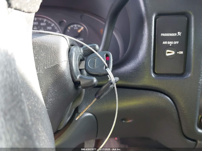 2000 Chevrolet S-10 Ls VIN: 1GCCS1944YK157856 Lot: 43937877