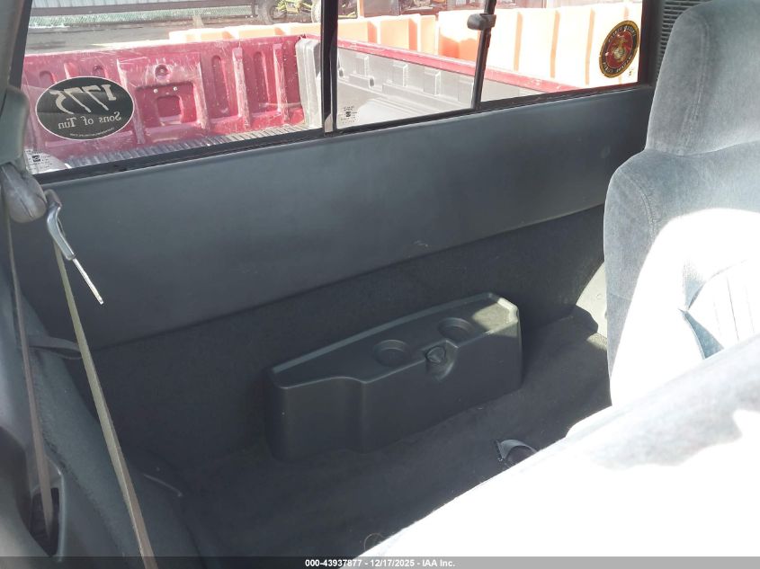 2000 Chevrolet S-10 Ls VIN: 1GCCS1944YK157856 Lot: 43937877