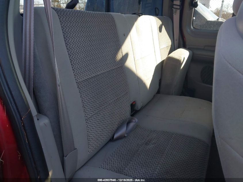 2004 Ford F-150 Heritage Xl/Xlt VIN: 2FTRX18W54CA33446 Lot: 43937946