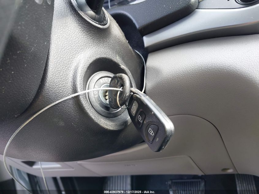 2017 Hyundai Elantra Se VIN: 5NPD84LF4HH130427 Lot: 43937979