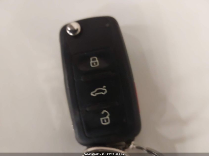 2012 Volkswagen Jetta 2.0L Tdi VIN: 3VWLL7AJ2CM414142 Lot: 43938022