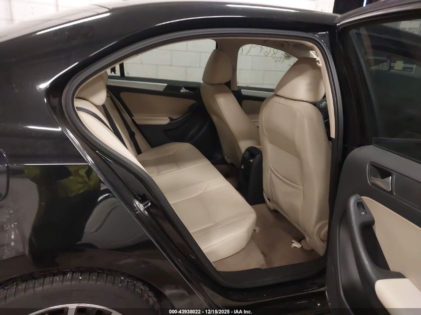 2012 Volkswagen Jetta 2.0L Tdi VIN: 3VWLL7AJ2CM414142 Lot: 43938022