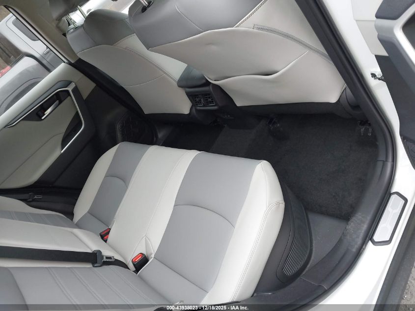 2024 Toyota Rav4 Hybrid Xle Premium VIN: 2T3B6RFV2RW072602 Lot: 43938023