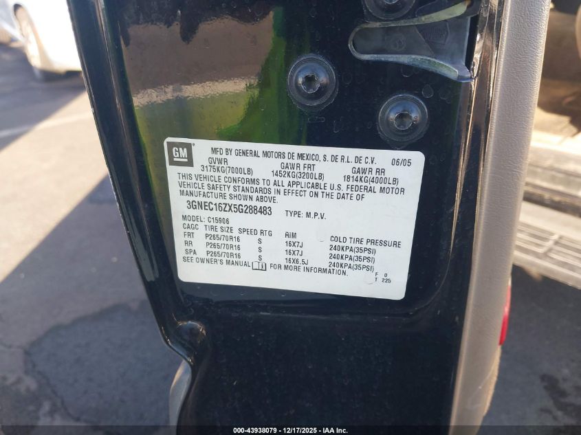 2005 Chevrolet Suburban 1500 Ls VIN: 3GNEC16ZX5G288483 Lot: 43938079